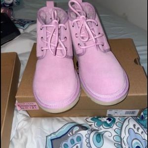 Light pink/ violet low cut ugg boots